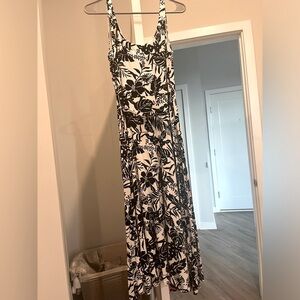 LOFT - Black & White Floral Vacation Dress